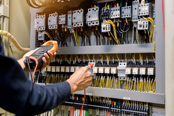 Kuidas takisti valik mõjutab elektroonilise vooluahela jõudlust?
